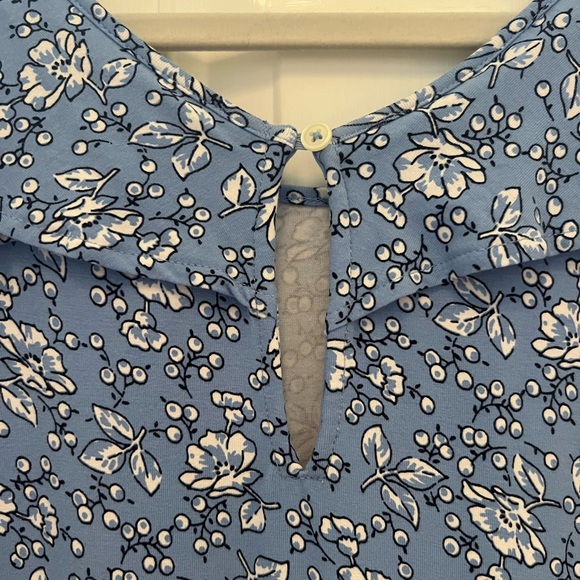 LOFT light blue flower print ruffle sleeve swing dress.  Soft Rayon.  Size M - Picture 3 of 6